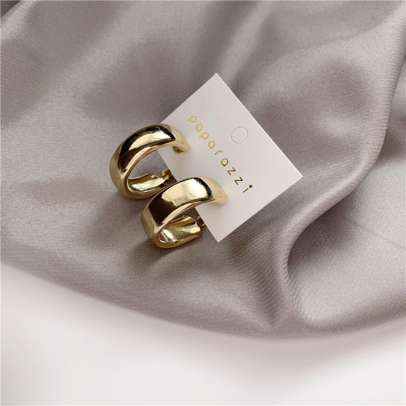 2026 Korean New Simple Temperament Circle Pearl Earrings Fashion Small Versatile Earrings  Jewelry