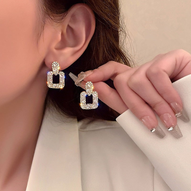 2026 Korean New Simple Temperament Circle Pearl Earrings Fashion Small Versatile Earrings  Jewelry